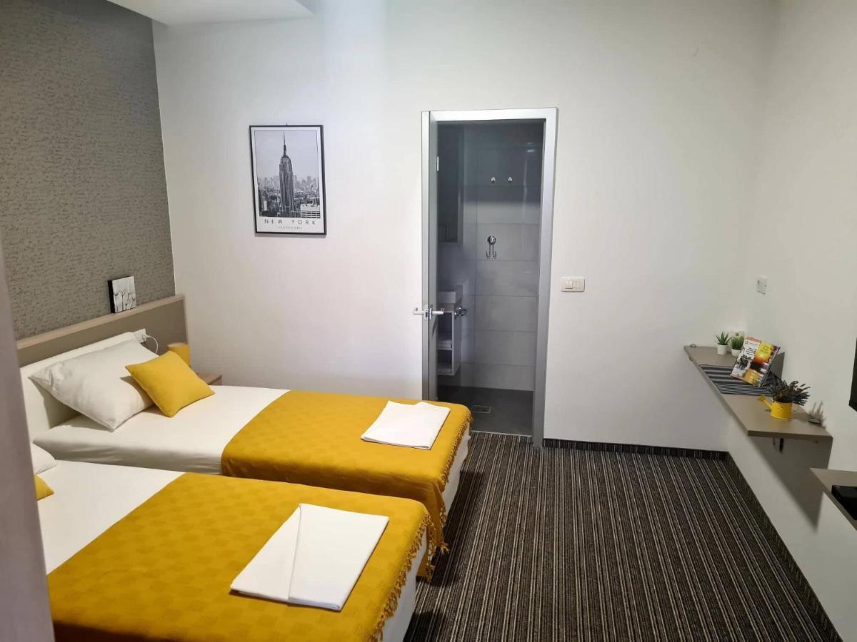 Bonitos, Sobe-Rooms Славонски-Брод Экстерьер фото